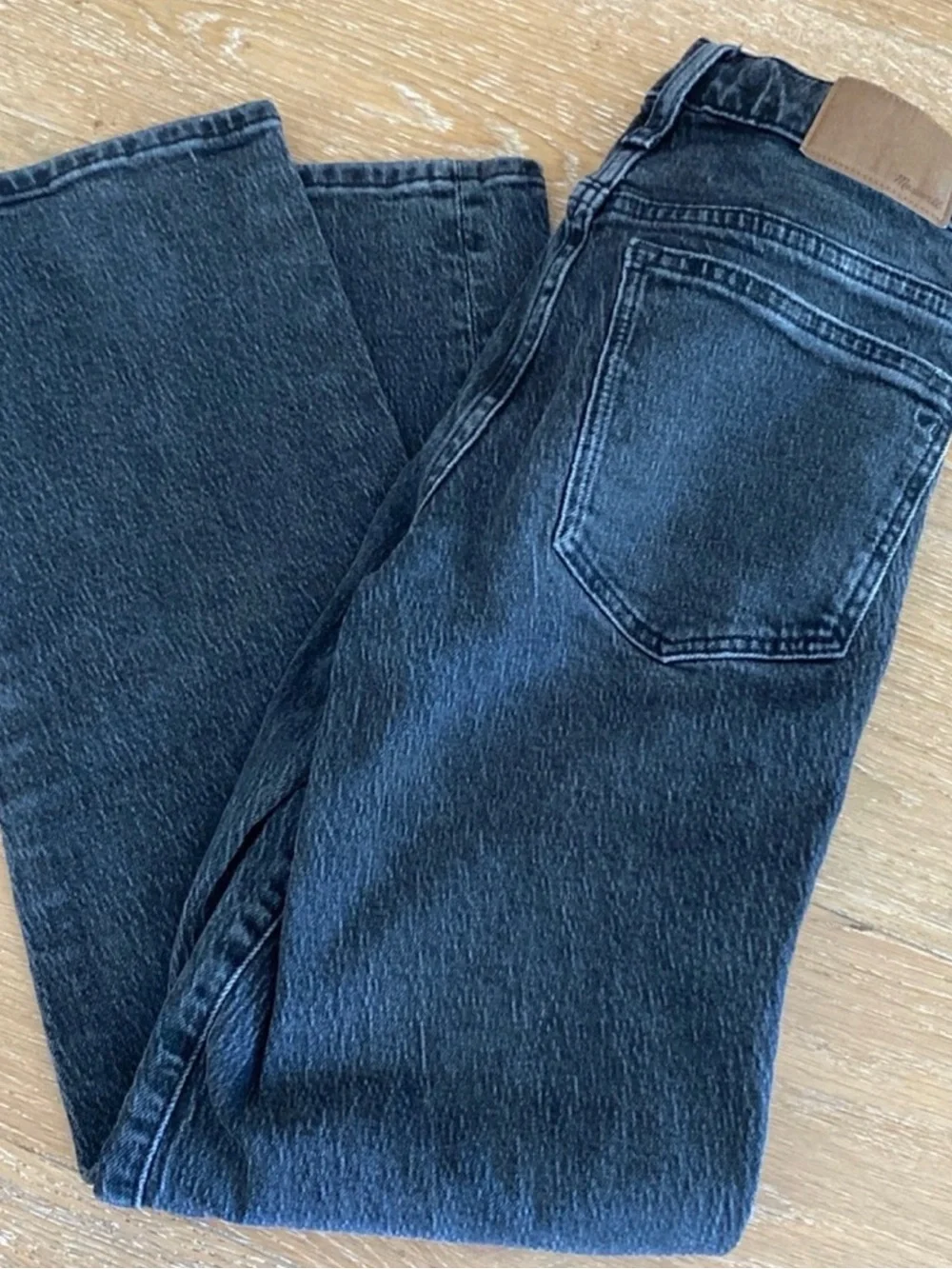 Madewell “The Perfect Vintage Straight Jean” 24 - Picture 2 of 13